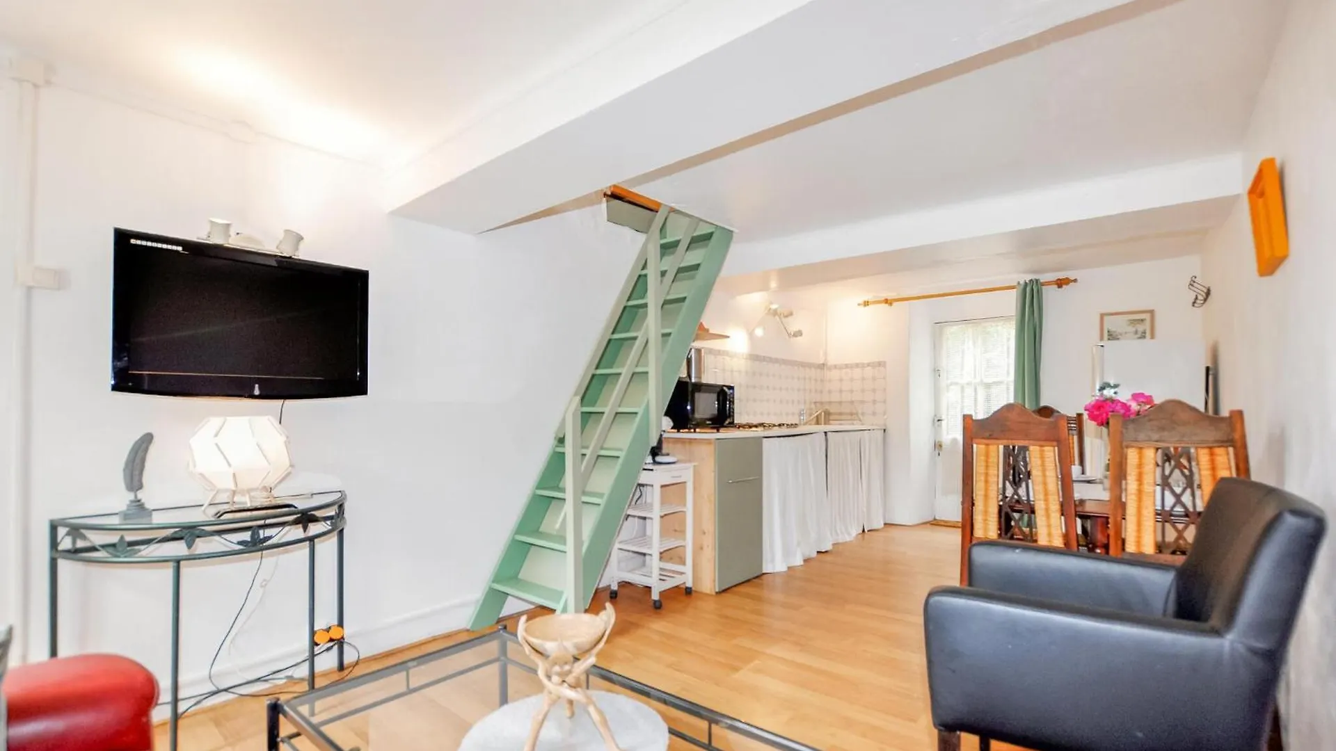 Amazing Home In Dun With Outdoor Swimming Pool