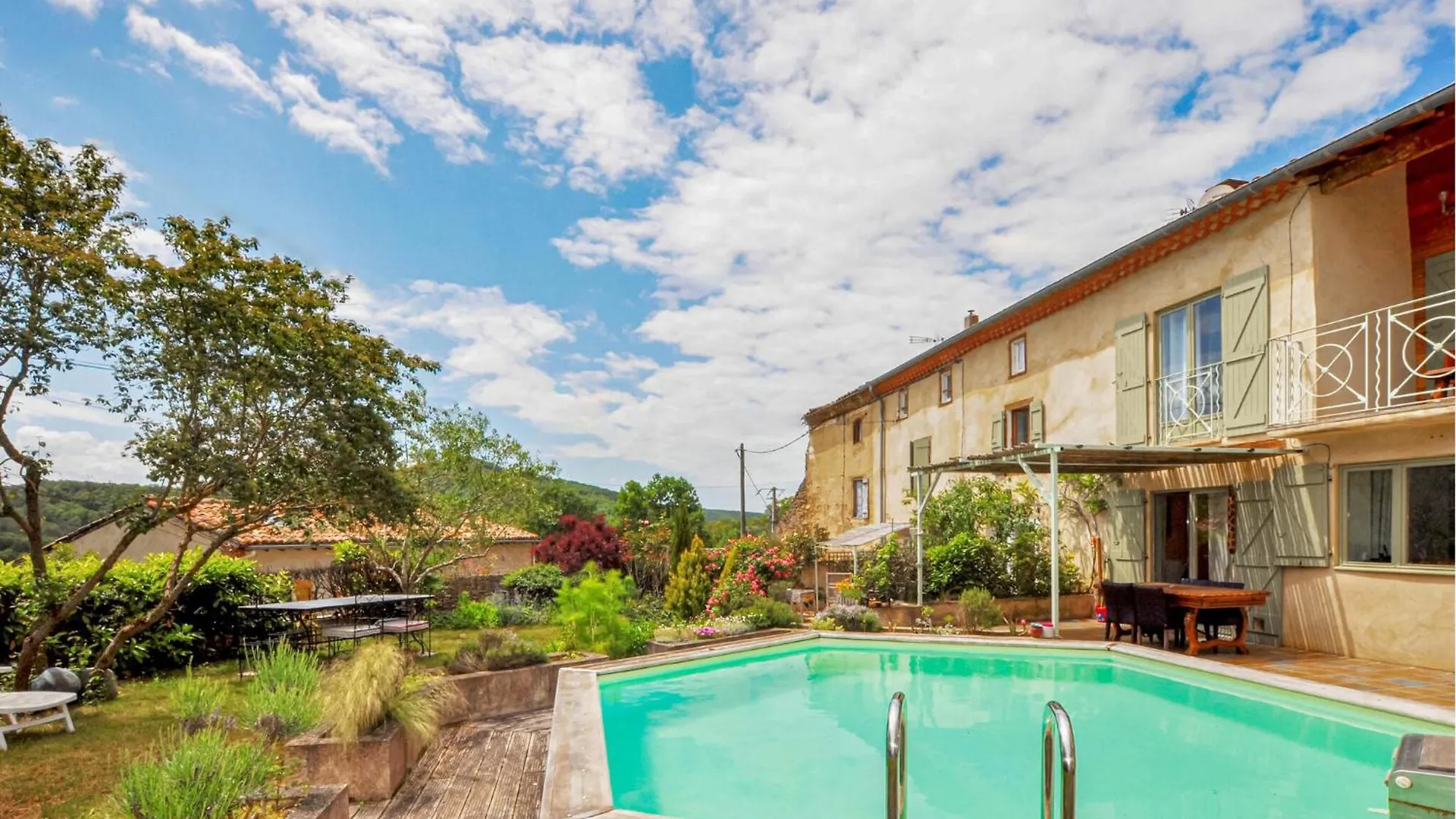 Amazing Home In Dun With Outdoor Swimming Pool
